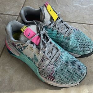 Nike Metcon gym weightlifting shoes. Women's 8.5